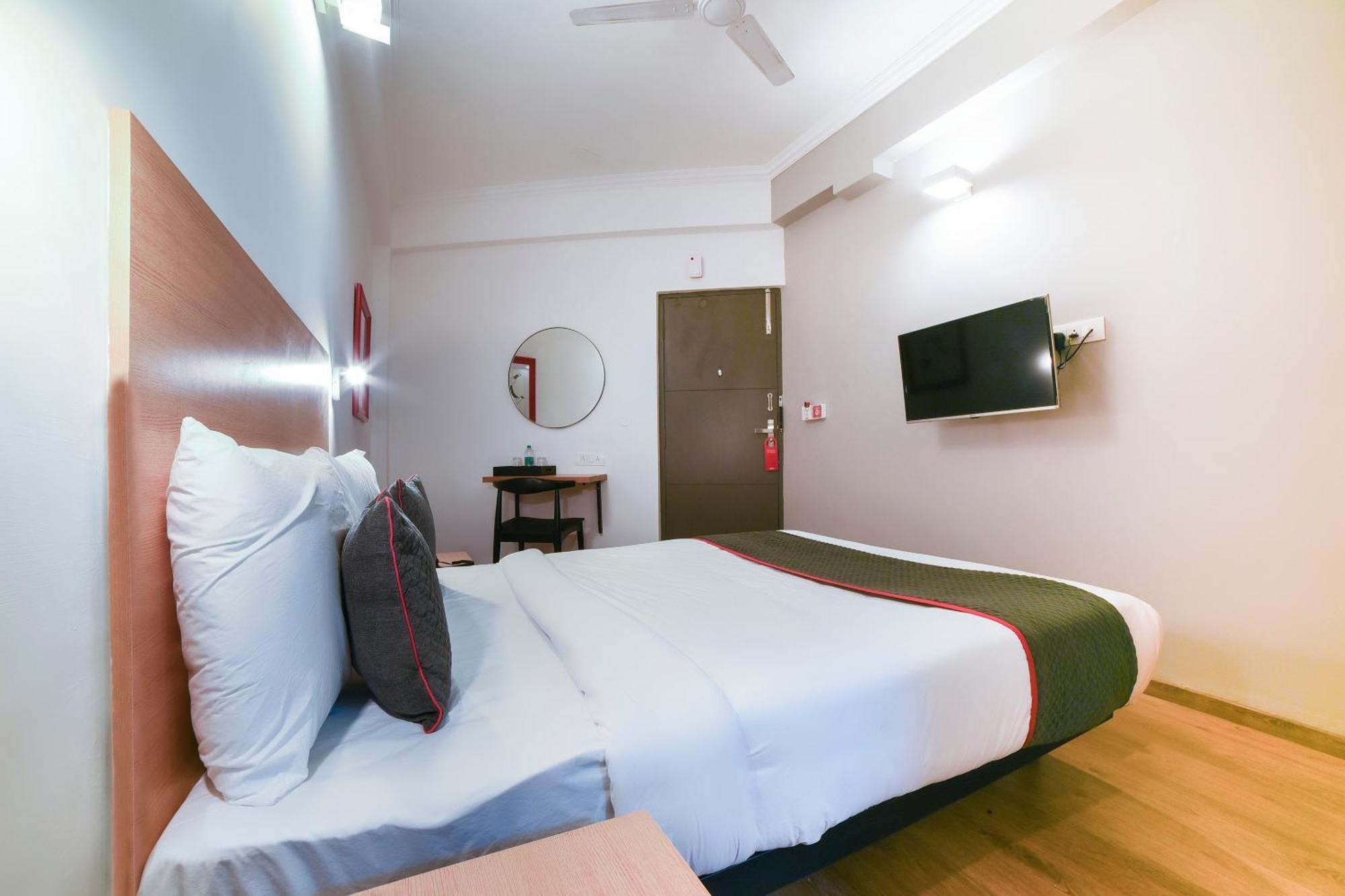 Collection O Vadapalani Hotell Chennai Exteriör bild